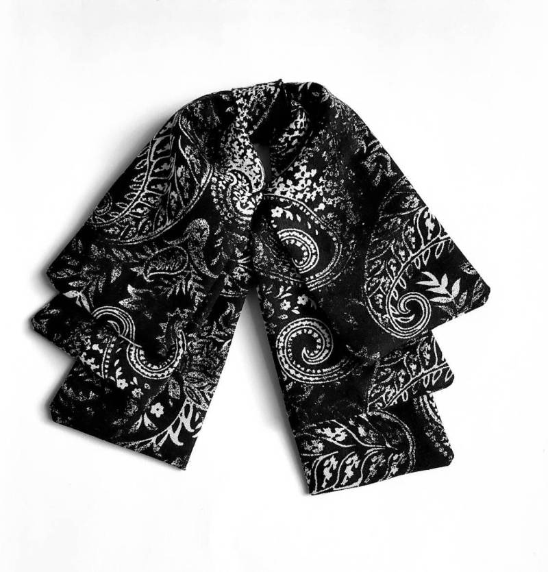 Fliege|Mehrlagige Damenfliege|Damenmode Fliege|Mehrlagige Damenfliege|Damenmode von DechamcleansApparel