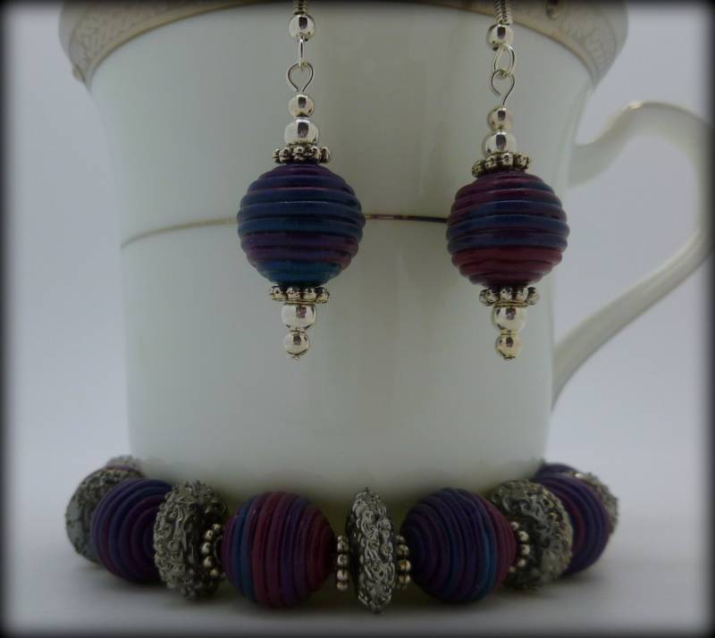 Blau Rot Lila Perlenarmband Und Ohrringe. Perlen-Armband-Set. Ton-Perlen-Armband. Silber Perlen-Armband. Polymer Clay. Deco-Sicke Blau Rot Lila Perlenarmband Und Ohrringe. Perlen-Armband-Set. Ton-Perlen-Armband. Silber Perlen-Armband. Polymer Clay. Deco-Sicke von DecoBeading