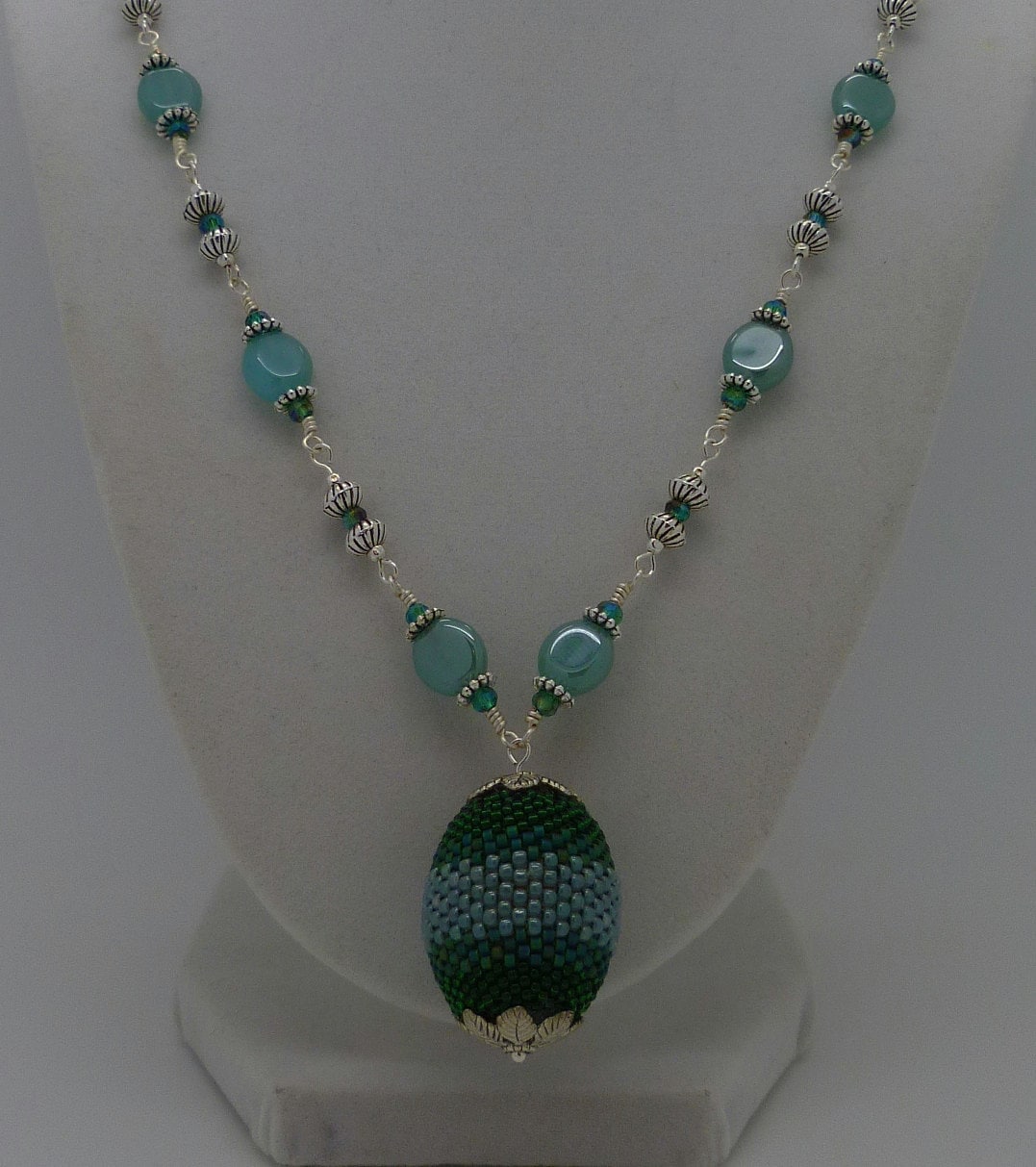 Perlen Halskette. Perlenkette. Draht-Kette. Rocailles-Perlen-Kette. Decobeading Perlen Halskette. Perlenkette. Draht-Kette. Rocailles-Perlen-Kette. Decobeading von DecoBeading