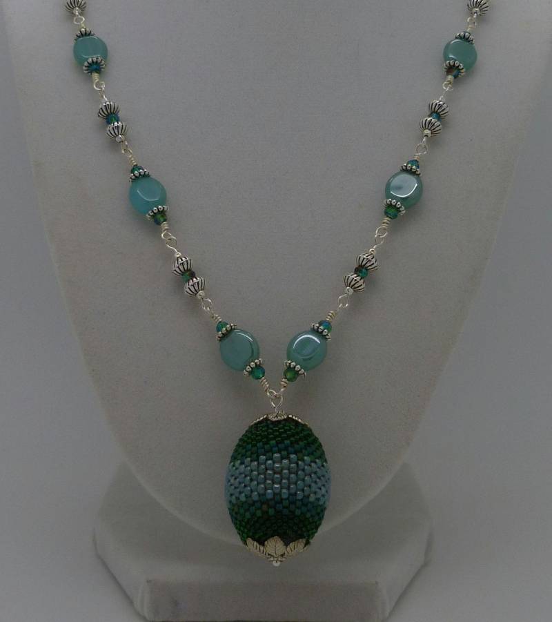 Perlen Halskette. Perlenkette. Draht-Kette. Rocailles-Perlen-Kette. Decobeading Perlen Halskette. Perlenkette. Draht-Kette. Rocailles-Perlen-Kette. Decobeading von DecoBeading