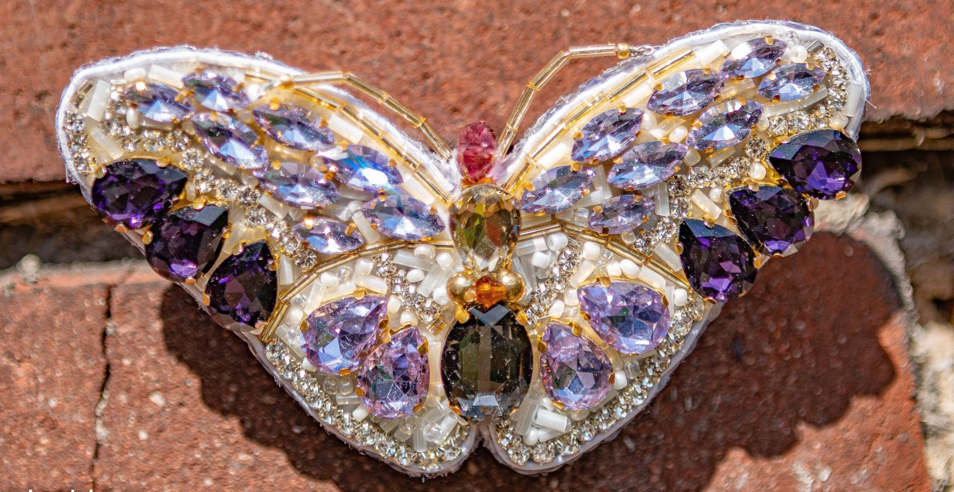 Handgefertigte Selbstgemacht Brosche Schmetterling Butterfly/Handmade Brooch Embroidery Butterfly Insekt/Selbstgemachte Accessoires/Geschenk Handgefertigte Selbstgemacht Brosche Schmetterling Butterfly/Handmade Brooch Embroidery Butterfly Insekt/Selbstgemachte Accessoires/Geschenk von DecoLoopVibes