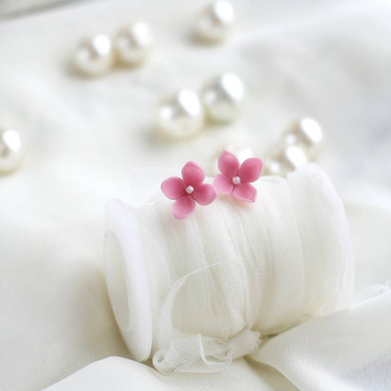 Handgemachte Pink Lila Blumen Ohrstecker Polymer Clay Schmuck Handgemachte Pink Lila Blumen Ohrstecker Polymer Clay Schmuck von DecorUA