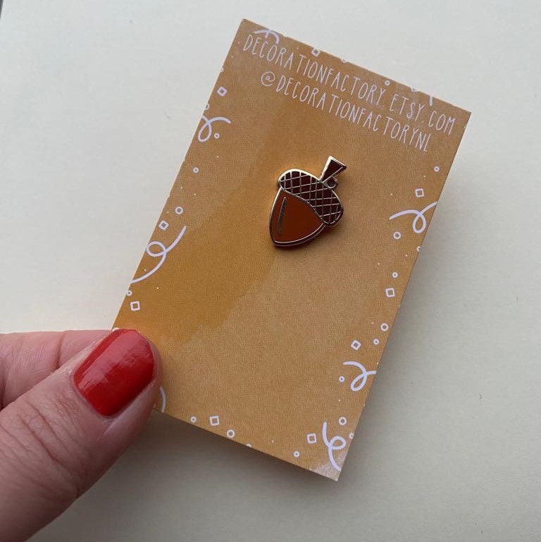 Eichel Emaille Anstecknadeln // Anstecknadel Vergoldet, Herbst Pin, Natur Anstecknadel, Wald Pin von DecorationFactory