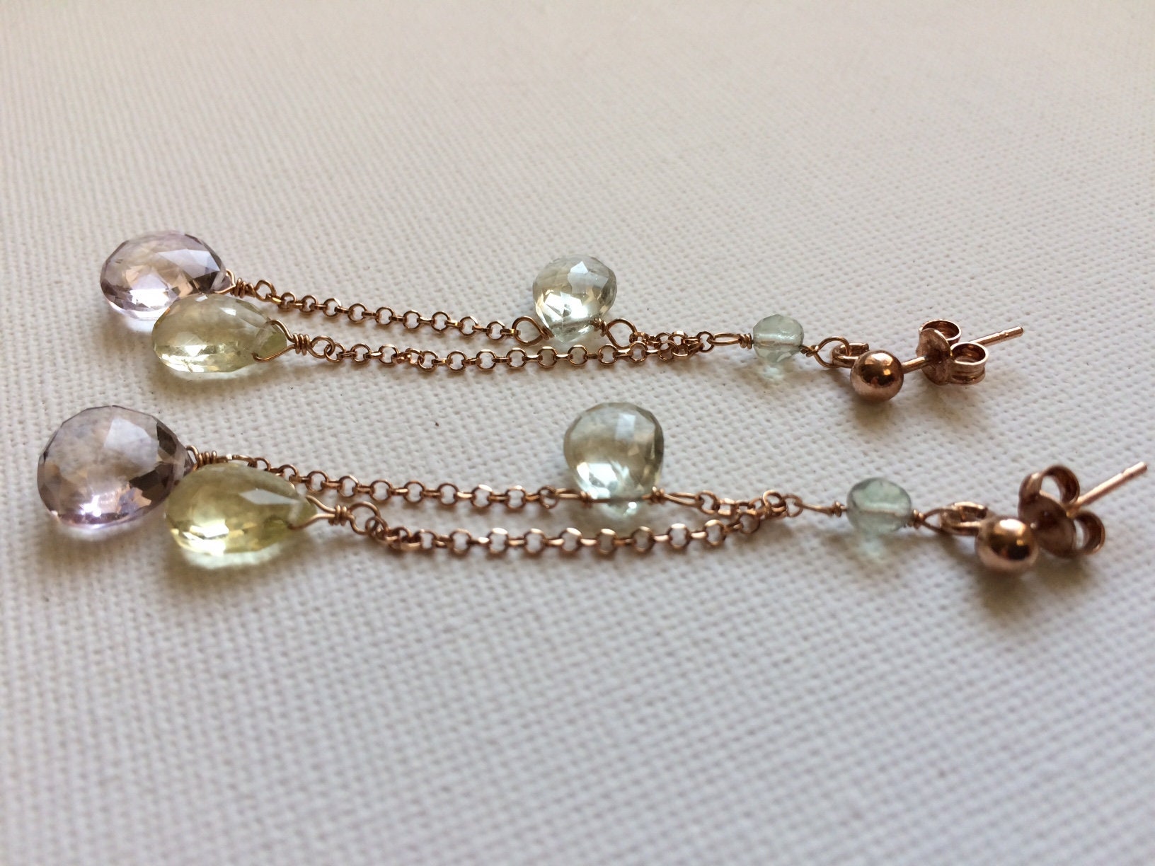 Rosenkranz-Ohrringe, Grüne Und Gelbe Rosenquarztropfen, Rosévergoldetes Silber Rosenkranz-Ohrringe, Grüne Und Gelbe Rosenquarztropfen, Rosévergoldetes Silber von Dedicabijoux