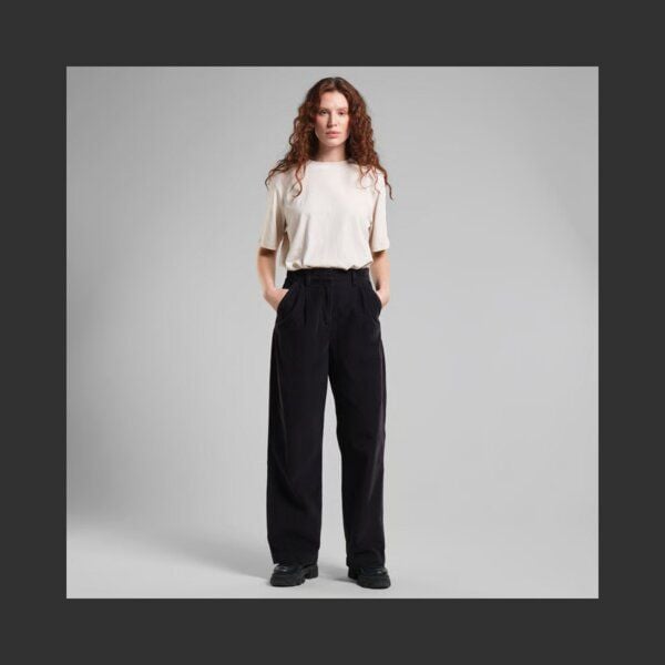 DEDICATED Damen Feincord Hose Vickleby von Dedicated