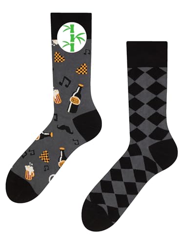 Dedoles Socken Regular normale Höhe Unisex Damen Herren Baumwolle viele lustige Designs Weihnachtssocken 1 Paar, Farbe Schwarz, Motiv Hopfengetränk-Party, Gr. 39-42 von Dedoles