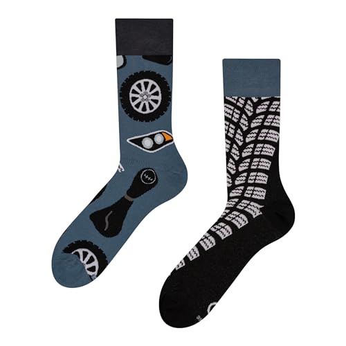 Dedoles Socken Regular normale Höhe Unisex Damen Herren Baumwolle viele lustige Designs Weihnachtssocken 1 Paar, Farbe Schwarz, Motiv Fahrer, Gr. 39-42 von Dedoles