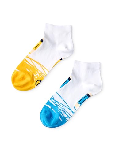 Dedoles Socken Unisex Damen Herren & Kinder Baumwolle viele lustige Designs 1 Paar Geschenk links rechts verschieden, Farbe: Weiß, Motiv: Buntstifte (Knöchelsocken), Gr. 39-42 von Dedoles