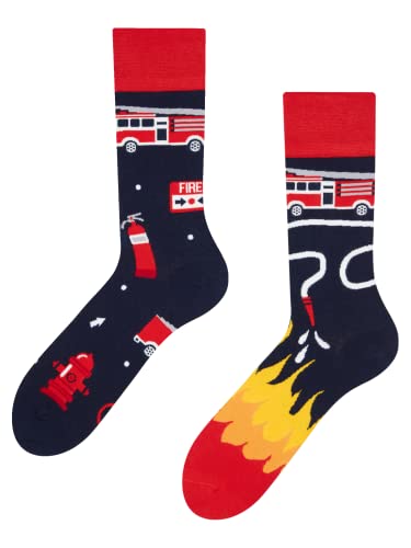 Dedoles Socken Regular normale Höhe Unisex Damen Herren Baumwolle viele lustige Designs Weihnachtssocken 1 Paar, Farbe Blau, Motiv Feuerwehrmann, Gr. 39-42 von Dedoles