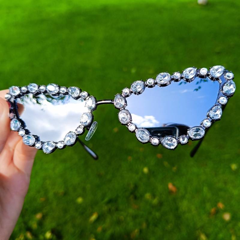 Mit Kristallen Verzierte Cat-Eye-Sonnenbrille - Luxuriöse Strassbrille von Dedovashop