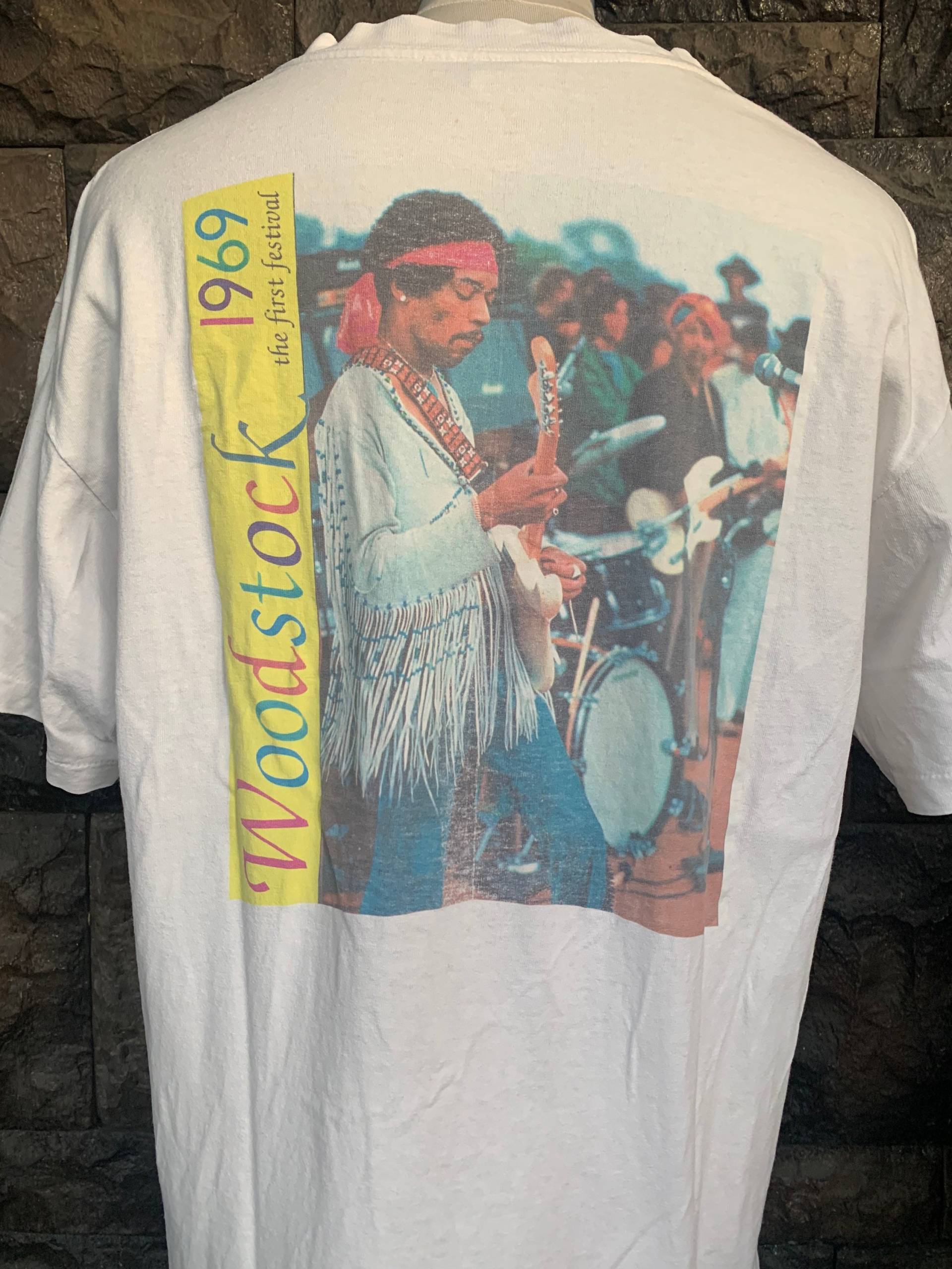 Vintage 90Er Jahre Woodstock The First Festival Graphic Jimi Hendrix 1969 T-Shirt von DeejaArt