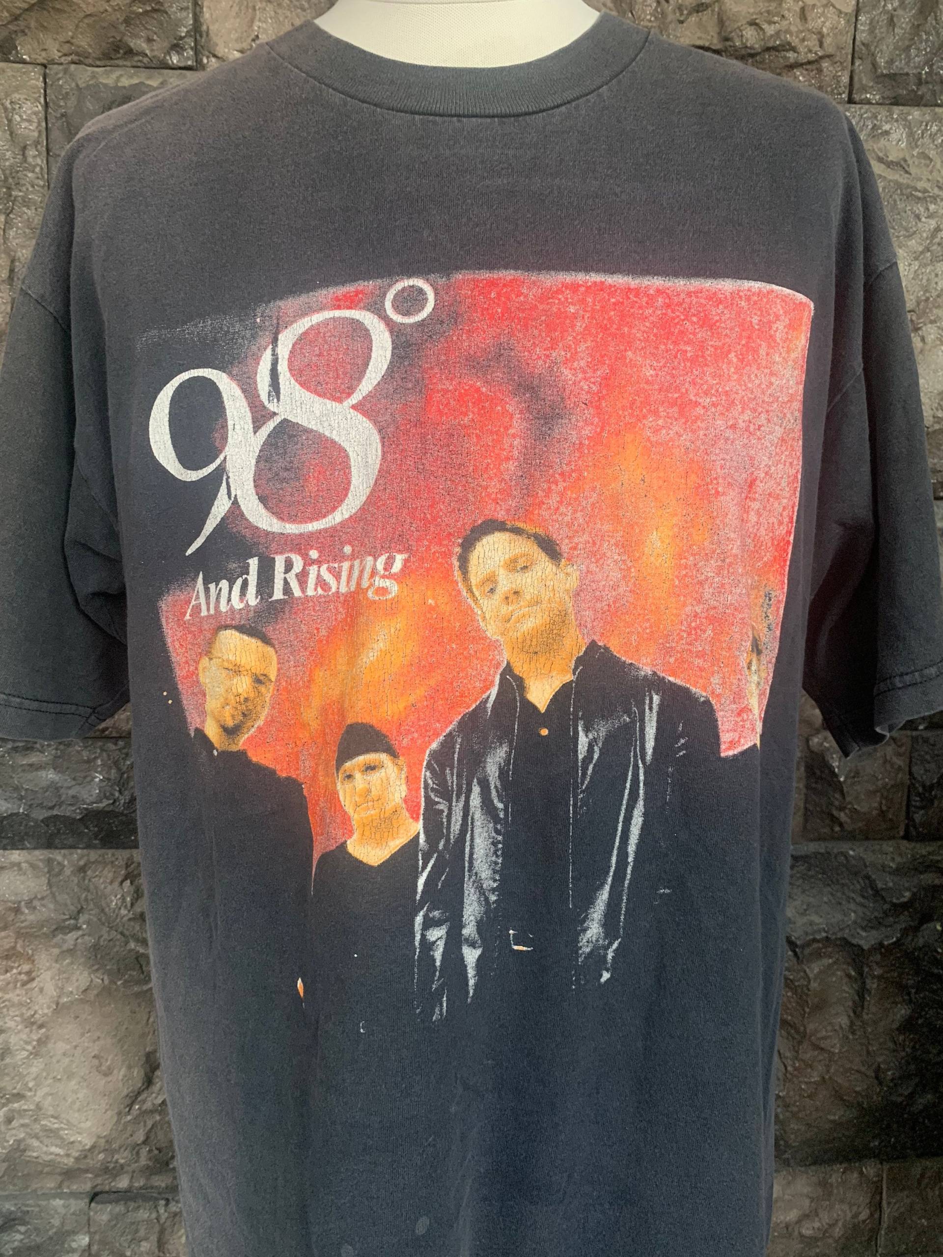 Vintage 98 Degrees Und Rising Heat It Up Tour Jessica Samson/Wild Orchid B Witched T-Shirt von DeejaArt