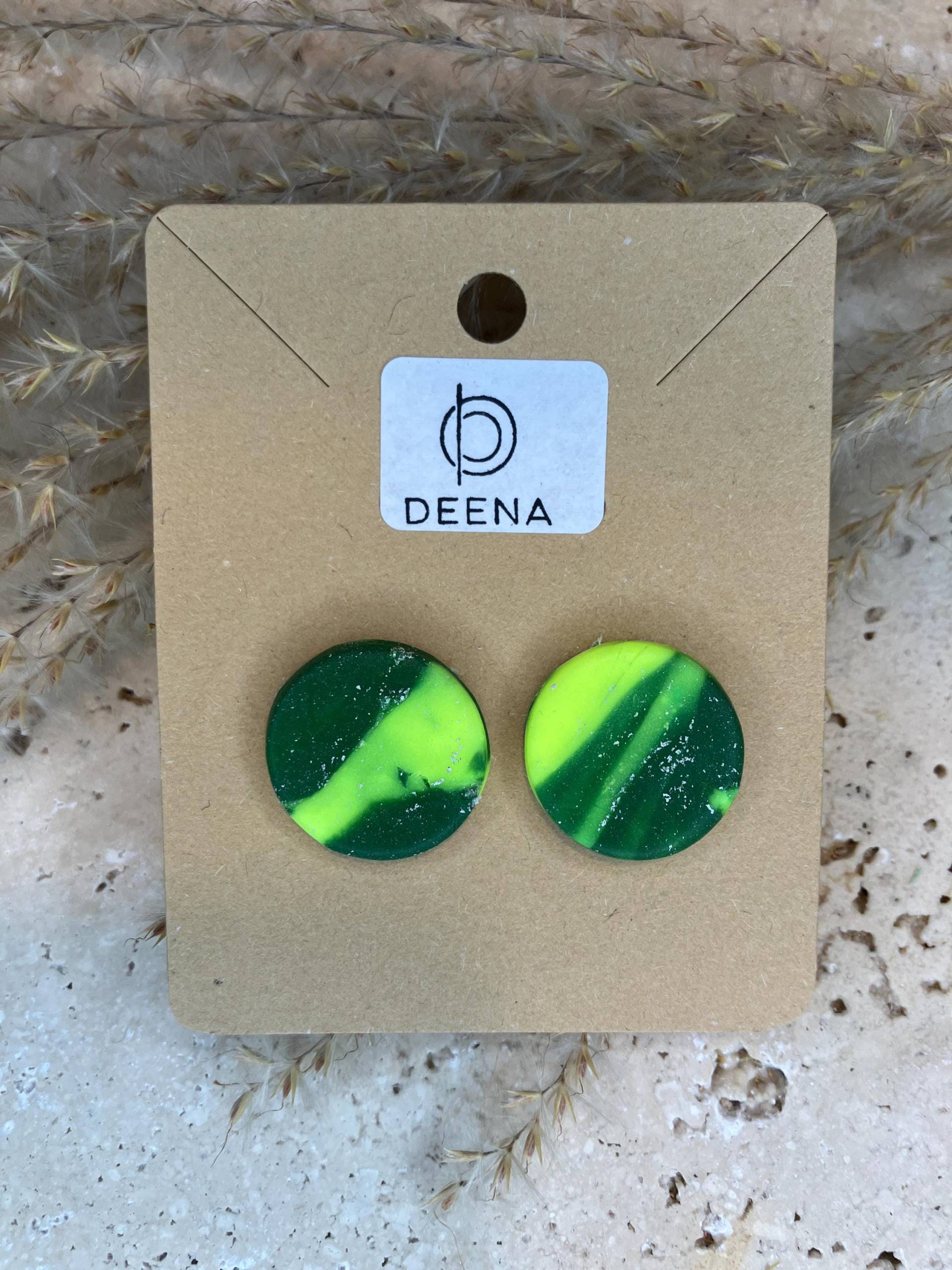 Deena - Handgemachte Ohrstecker Aus Polymer Ton, Grün Neongelb Blattgold Silber, Feminin & Stilvoll Deena - Handgemachte Ohrstecker Aus Polymer Ton, Grün Neongelb Blattgold Silber, Feminin & Stilvoll von DeenaDesignDortmund