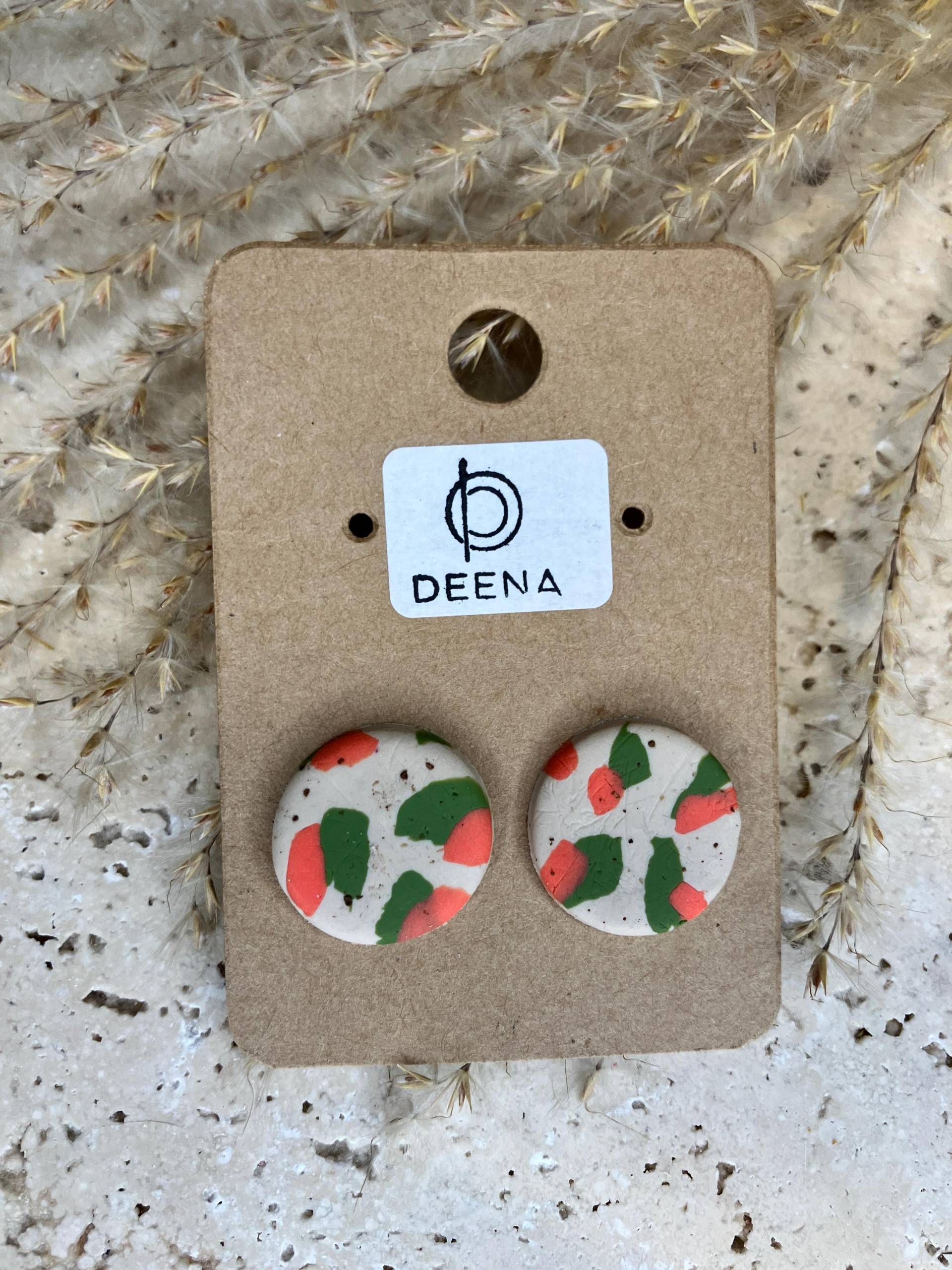 Deena - Handgemachte Ohrstecker Aus Polymer Ton, Leopard Creme Koralle Olivgrün Braun Gesprenkelt, Elegant & Minimalistisch Deena - Handgemachte Ohrstecker Aus Polymer Ton, Leopard Creme Koralle Olivgrün Braun Gesprenkelt, Elegant & Minimalistisch von DeenaDesignDortmund