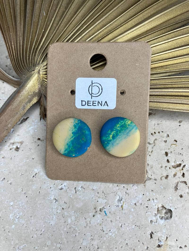 Deena - Handgemachte Ohrstecker Aus Polymer Ton, Türkis Hellblau Creme Blattgold Gold, Elegant & Minimalistisch Deena - Handgemachte Ohrstecker Aus Polymer Ton, Türkis Hellblau Creme Blattgold Gold, Elegant & Minimalistisch von DeenaDesignDortmund