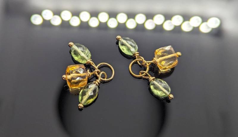 Grüne Apatit Perlen Und Citrin Würfel Ohrring Anhänger in 14Ct Gold Filled, Mit Der Option Ohrhaken Filled Zu Erwerben von DeepColorGems