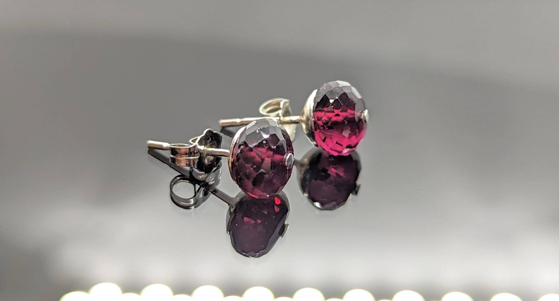 Rhodolith Granat Ohrstecker in 925 Sterling Silber von DeepColorGems