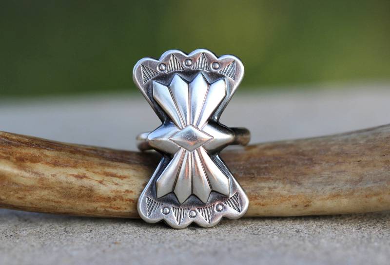 Sterling Silber Concho Ring Statement Southwestern Boho Großer Silberring Schmetterling von DeerGirlDesigns