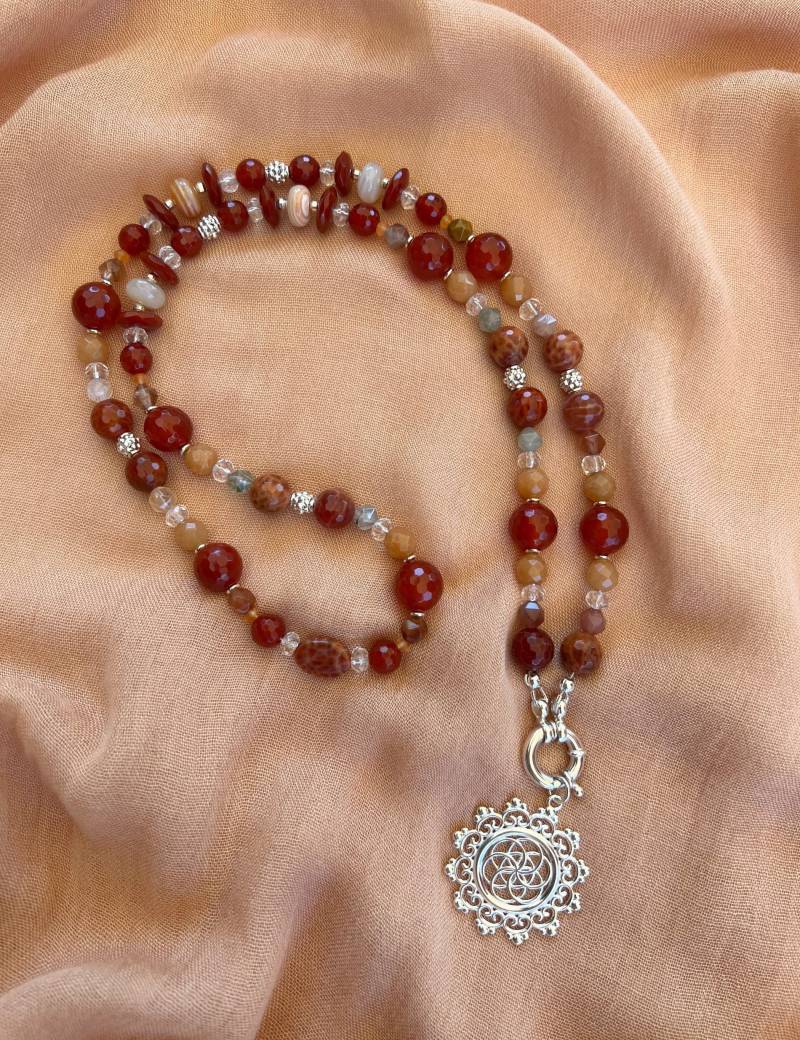 Gute Laune | Edelsteinkette Aus Karneol, Feuerachat Und Quarz Gute Laune | Edelsteinkette Aus Karneol, Feuerachat Und Quarz von DeerartByDanielaF