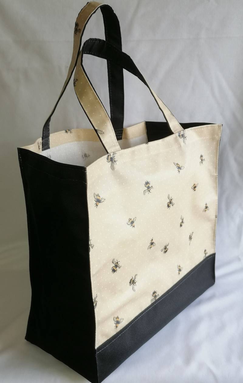 Große Qualität 100% Baumwolle Matt Wachstuch/Wasserdichte Canvas Shopping Lunch Einkaufstasche - Honey Bees Große Qualität 100% Baumwolle Matt Wachstuch/Wasserdichte Canvas Shopping Lunch Einkaufstasche - Honey Bees von DeesCreativeTouches