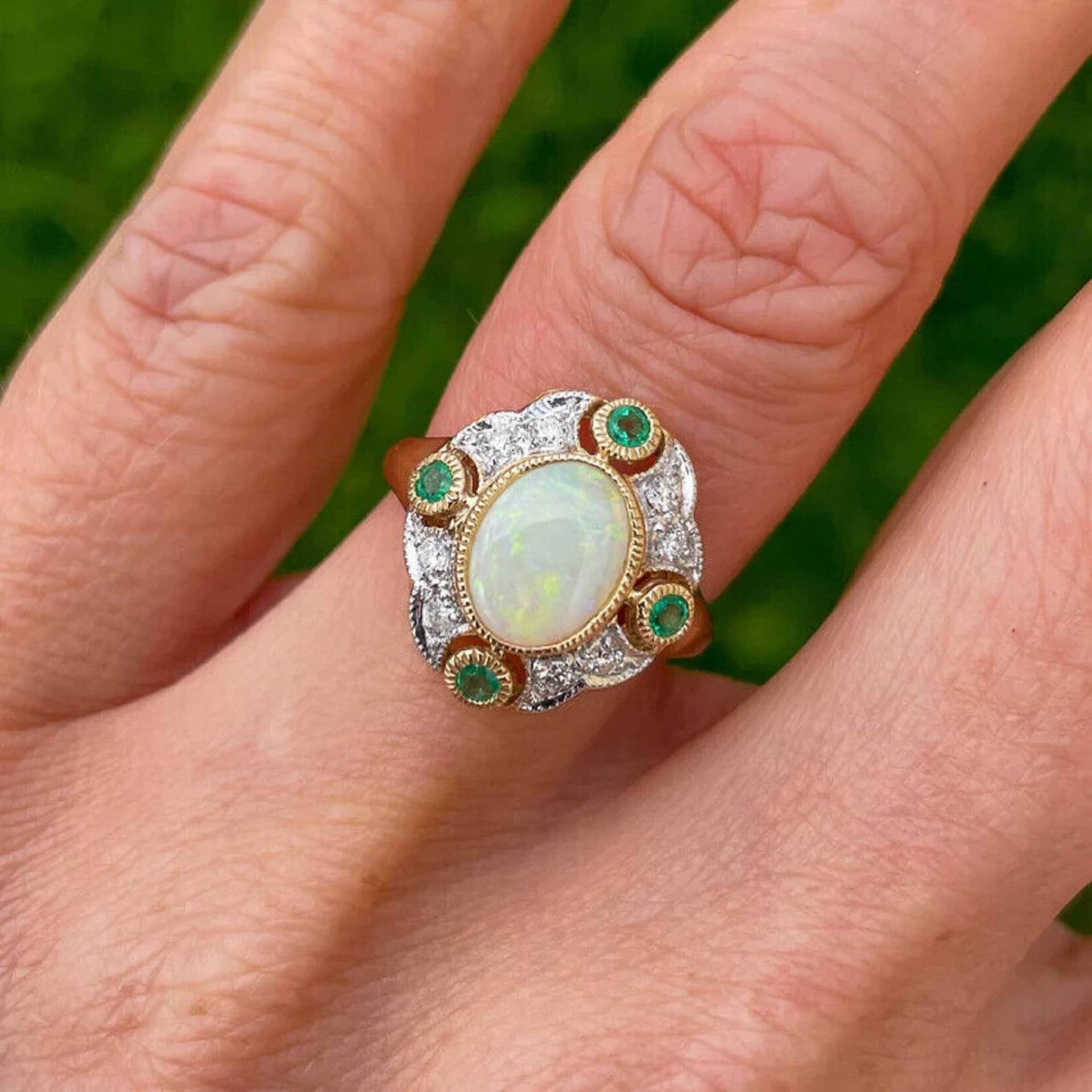 3 Kt Oval Cut Feuer Opal & Diamant Art Deco Ring, Verlobungsring, Ehering, Vintage Ring Simulierter 14Kt Gelbgold Finish von DeevishJewels