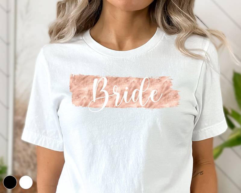 Jga T-Shirt | Bride Metalliclook Rosé Weisser Aufdruck Wunschfarbe Jga T-Shirt | Bride Metalliclook Rosé Weisser Aufdruck Wunschfarbe von DeinLieblingsteil