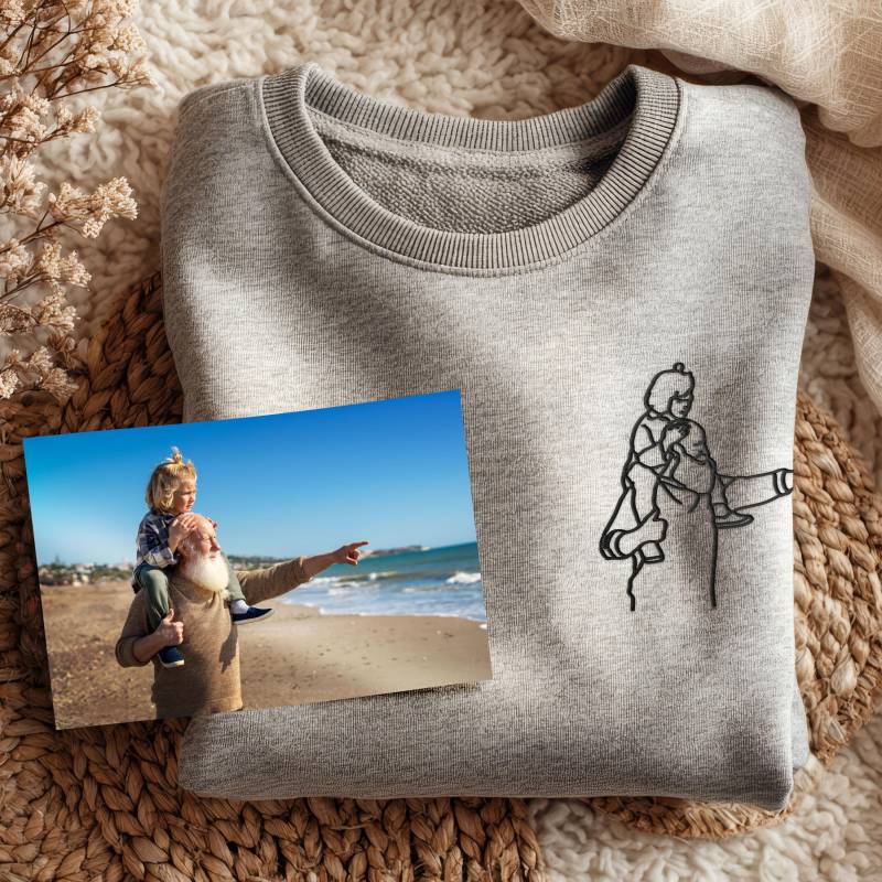 Personalisiertes Sweatshirt Mit Line-Art Stickerei Nach Foto, Geschenk Für Freund, Partner Oder Familie Handmade Stickerei, Weihnachten von DeinStueckVomGlueck