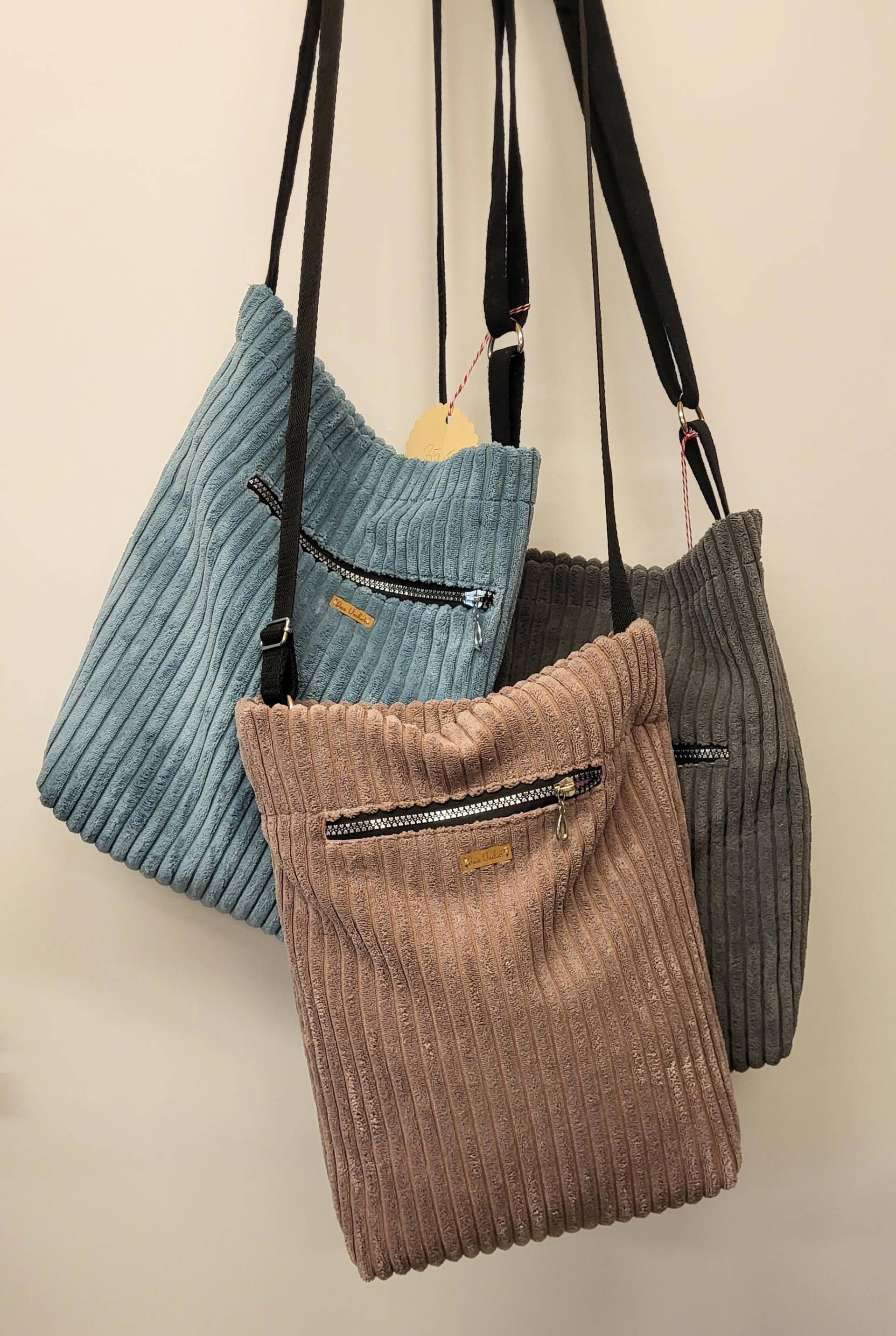 Tasche, Umhängtasche, Tragetasche, Tasche Aus Breitcord, Geschenk Für Frauen, Geschenkidee Tasche, Umhängtasche, Tragetasche, Tasche Aus Breitcord, Geschenk Für Frauen, Geschenkidee von DeinUnikatManufaktur