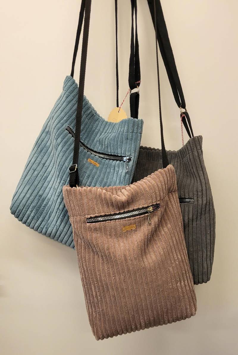 Tasche, Umhängtasche, Tragetasche, Tasche Aus Breitcord, Geschenk Für Frauen, Geschenkidee von DeinUnikatManufaktur