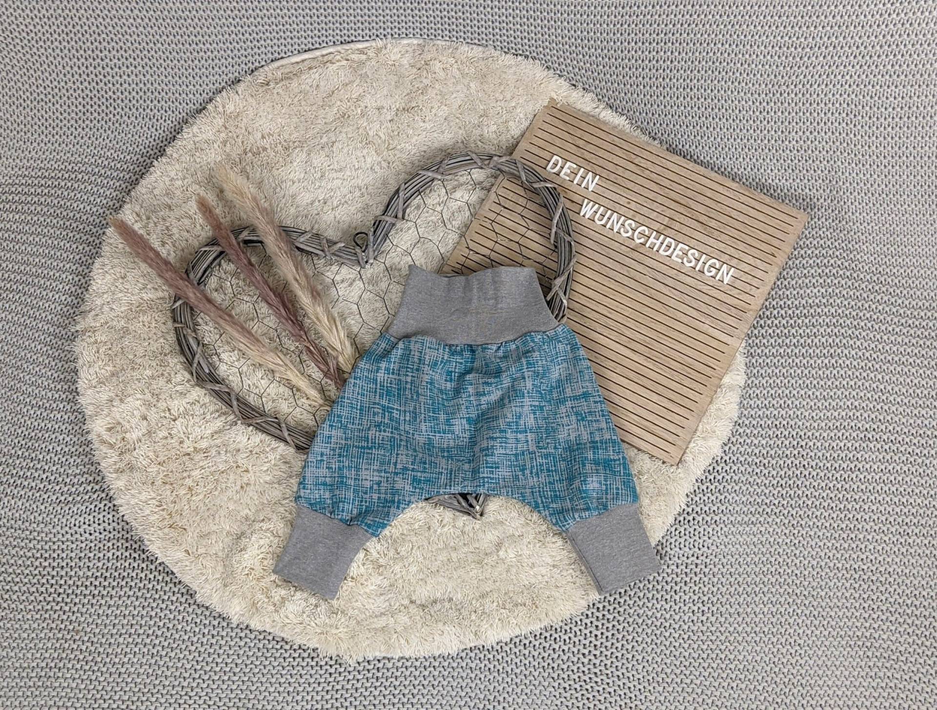 Sofortkauf I Pumphose Baby Streifen Grau Jersey Sofortkauf I Pumphose Baby Streifen Grau Jersey von DeinWunschDesignShop