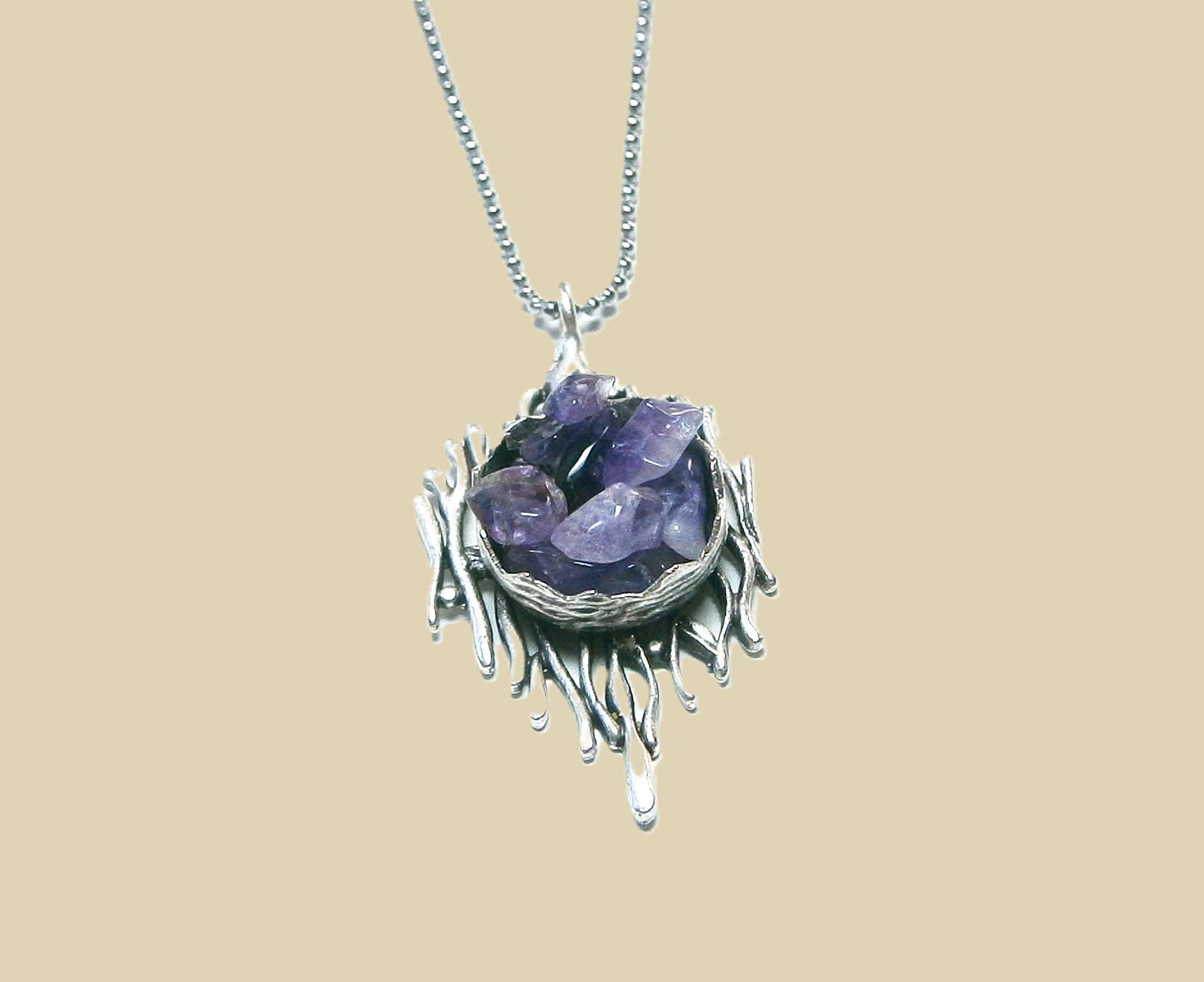 Halskette Mit Geschmiedetem Amethyst Anhänger Kette Lila Edelstein Splittern, Edelstahl Kugelkette Halskette Mit Geschmiedetem Amethyst Anhänger Kette Lila Edelstein Splittern, Edelstahl Kugelkette von DeineSchmuckFreundin