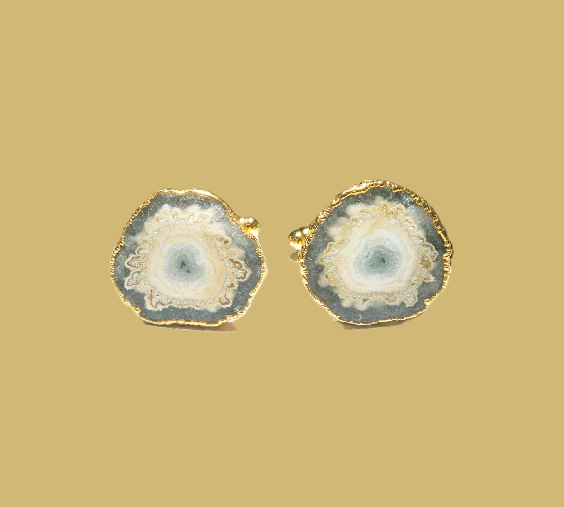 Manschettenknöpfe Mit Grauem Achat, Edelstein Manschettenknoepfe Vergoldet, Echte Naturstein Geode, Manschettenknopf Dunkelgrau Beige Manschettenknöpfe Mit Grauem Achat, Edelstein Manschettenknoepfe Vergoldet, Echte Naturstein Geode, Manschettenknopf Dunkelgrau Beige von DeineSchmuckFreundin