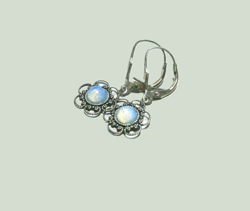 Mondstein Ohrringe Silber Antikisiert, Versilberte Ohrhänger Mit Edelstein Cabochon, Boho Ohrschmuck Im Vintage Stil, Auch in Bronze von DeineSchmuckFreundin