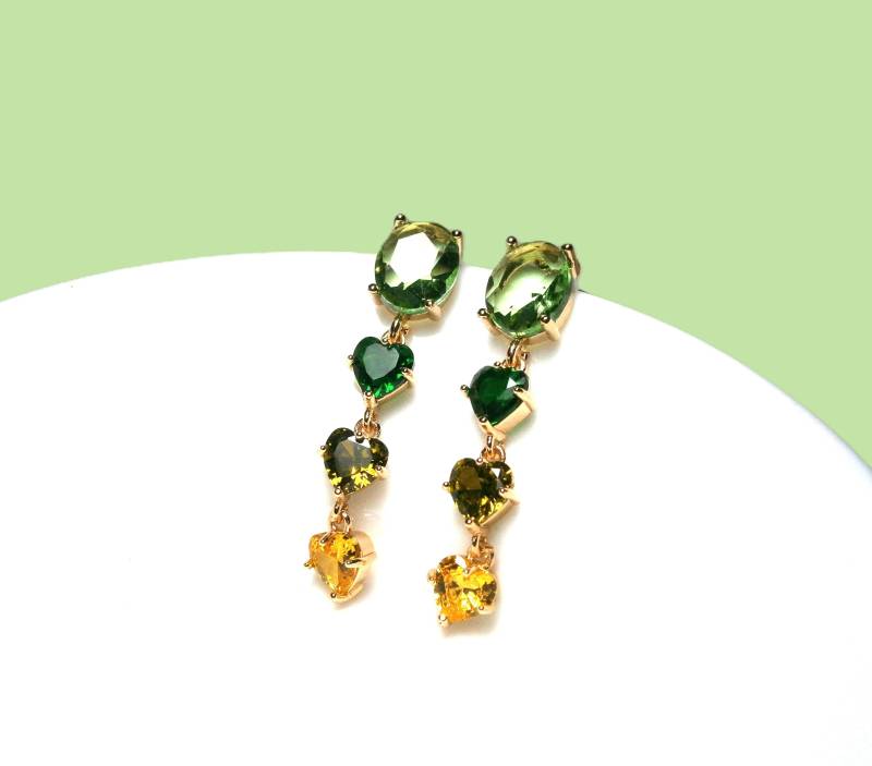 Ohrringe Kristallglas Vergoldete Ohrstecker Mit Grün-Gelben Herz Anhängern von DeineSchmuckFreundin