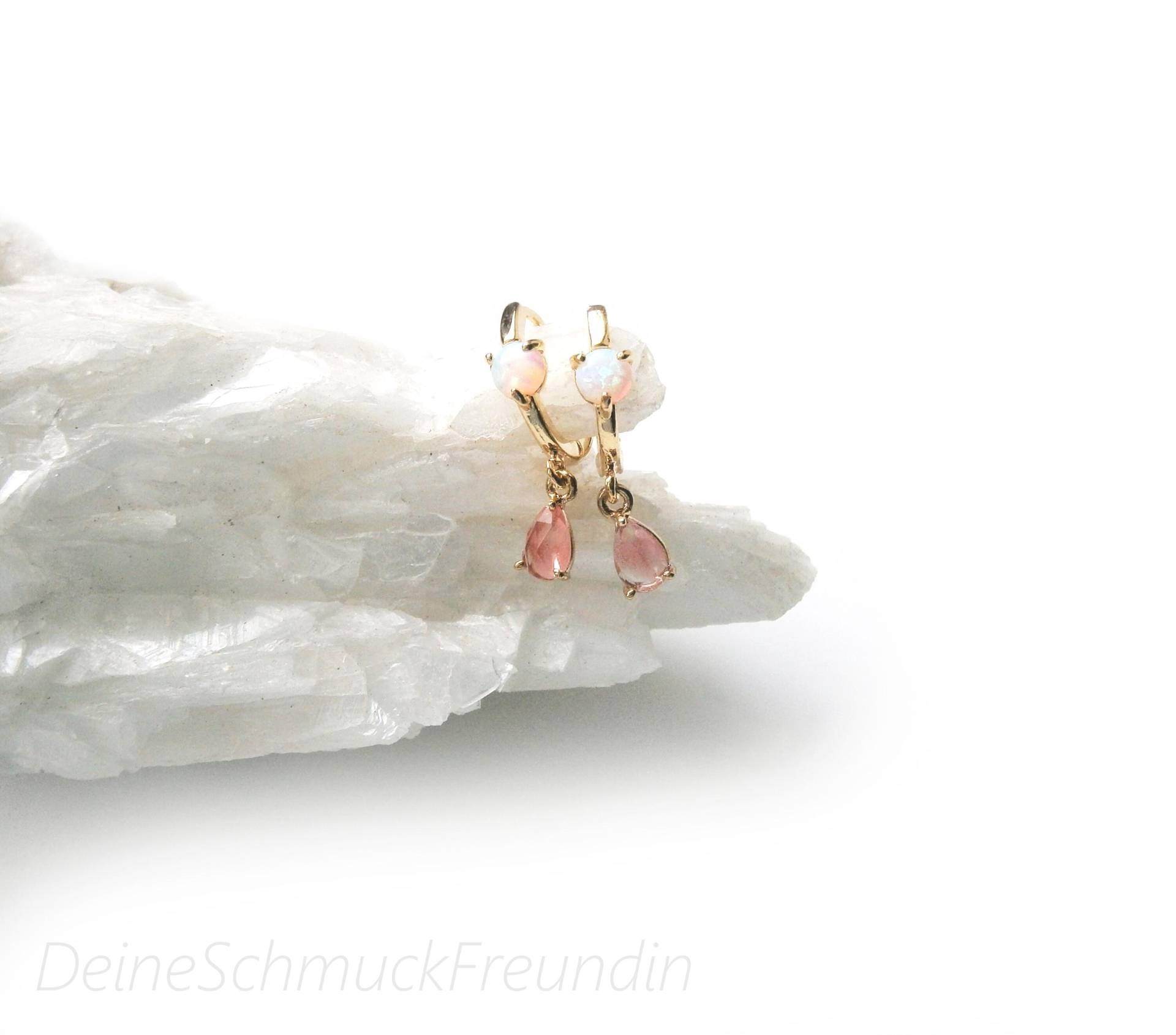 Opal Ohrringe Mit Rosa Kirschquarz Anhängern Vergoldete Creolen Kleinen Edelstein Tropfen von DeineSchmuckFreundin