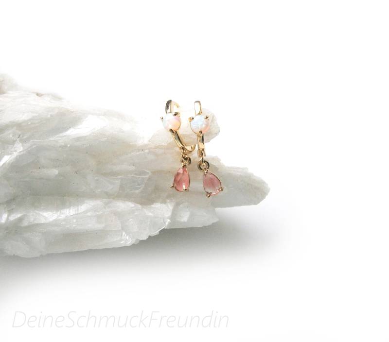 Opal Ohrringe Mit Rosa Kirschquarz Anhängern Vergoldete Creolen Kleinen Edelstein Tropfen von DeineSchmuckFreundin