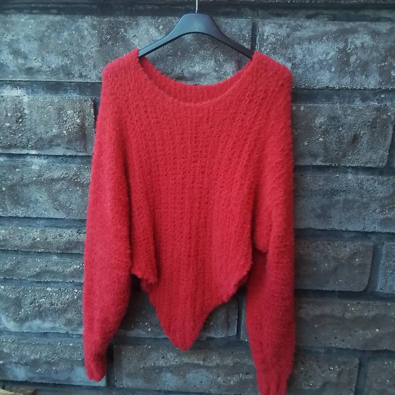 Feuerroter, Spitz Zulaufender Pulli von DeinzigBaer