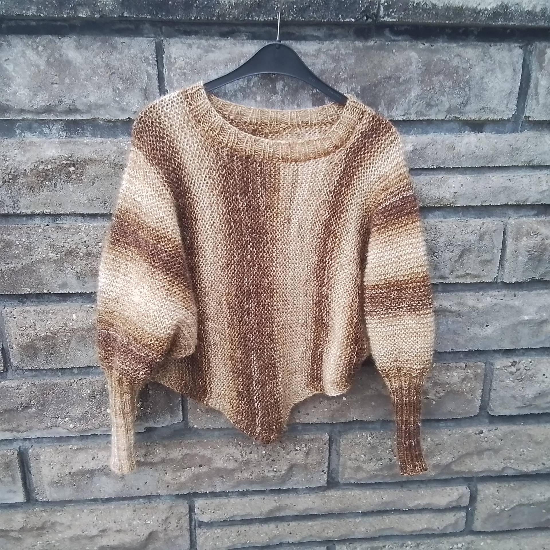 Mohairpullover, Poncho-Form, Farbverlauf Brauntöne von DeinzigBaer