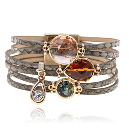 Braunes goldfarbenes Leder Multilayer Boho Damen Armband mit Charms und Glasstein von Deja Jewels