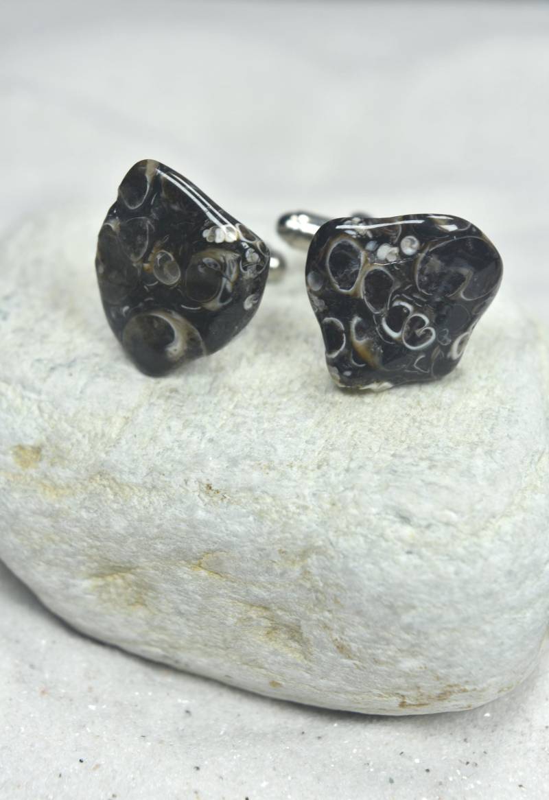 Benutzerdefinierte Turritella Stein Manschettenknöpfe von DejaVuDesignz2
