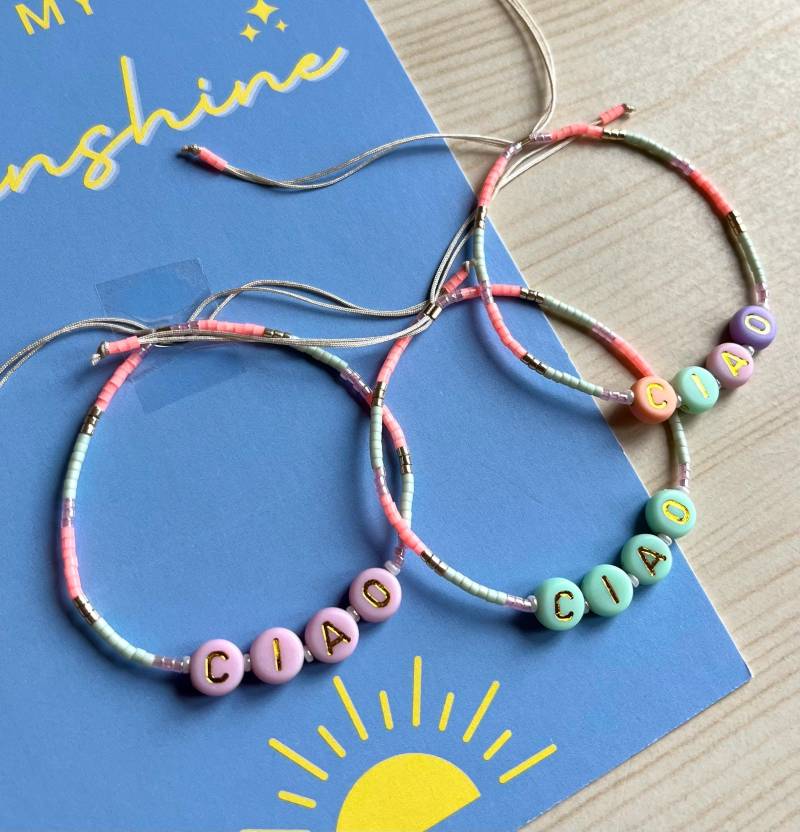 Personalisierbares Armband Mit Namen Oder Spruch - Perlenarmband Miyuki Glasperlen Geschenkset Postkarte Happy Birthday von DejligSchmuck