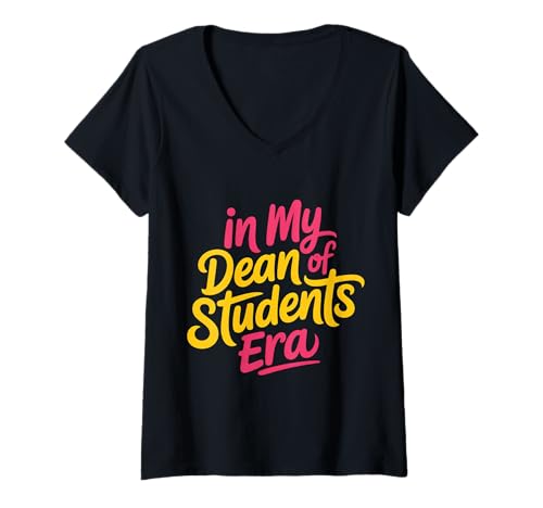 Damen In My Dean of Students Era Berater Fakultätsschule |- T-Shirt mit V-Ausschnitt Damen In My Dean of Students Era Berater Fakultätsschule |- T-Shirt mit V-Ausschnitt von Dekan -Vibes der Hochschule Fakultät