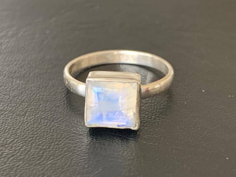 925 Sterling Silber Regenbogen Mondstein Ring Quadrat Smaragd Cut Größe 5 6 7 8 9 10 11 12, Edelstein von DekkaJewellery