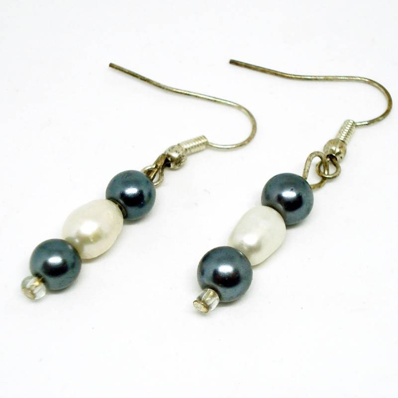 Schwarze Und Weiße Perlen Ohrringe Schwarze Und Weiße Perlen Ohrringe von DekoLet