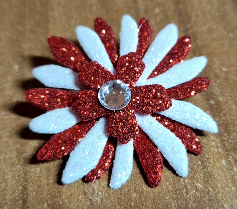Pin/Brosche 5cm Rot Weiss Karneval Fasching Fastnacht Pin/Brosche 5cm Rot Weiss Karneval Fasching Fastnacht von DekobyTuennes