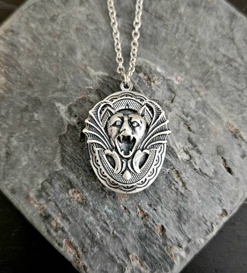Silber Gargoyle Locket Gothic Bat Schmuck von DelicateIndustry1