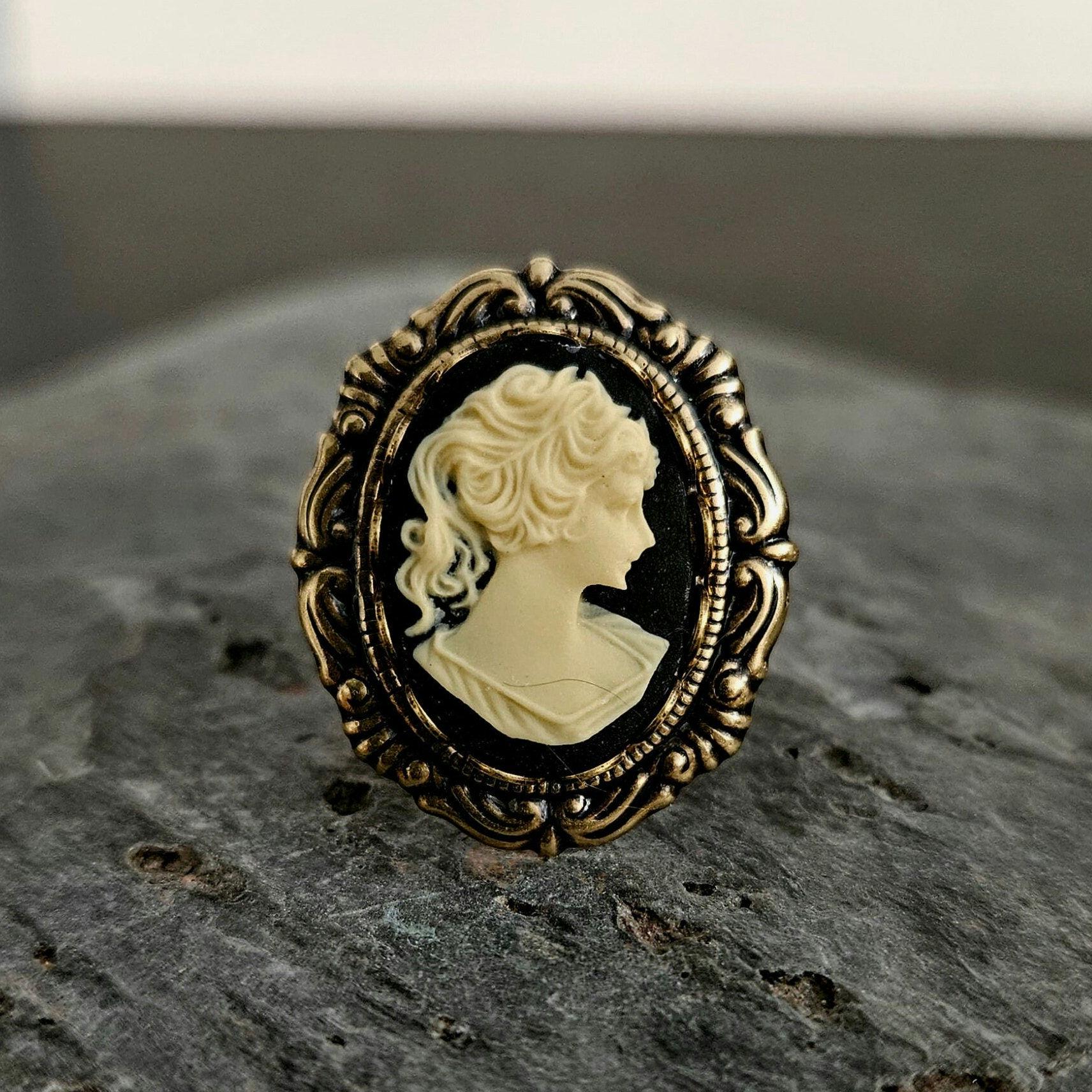 Schwarzer Cameo Ring Verstellbares Band Aus Antikmessing, Jane Austen Style von DelicateIndustry1