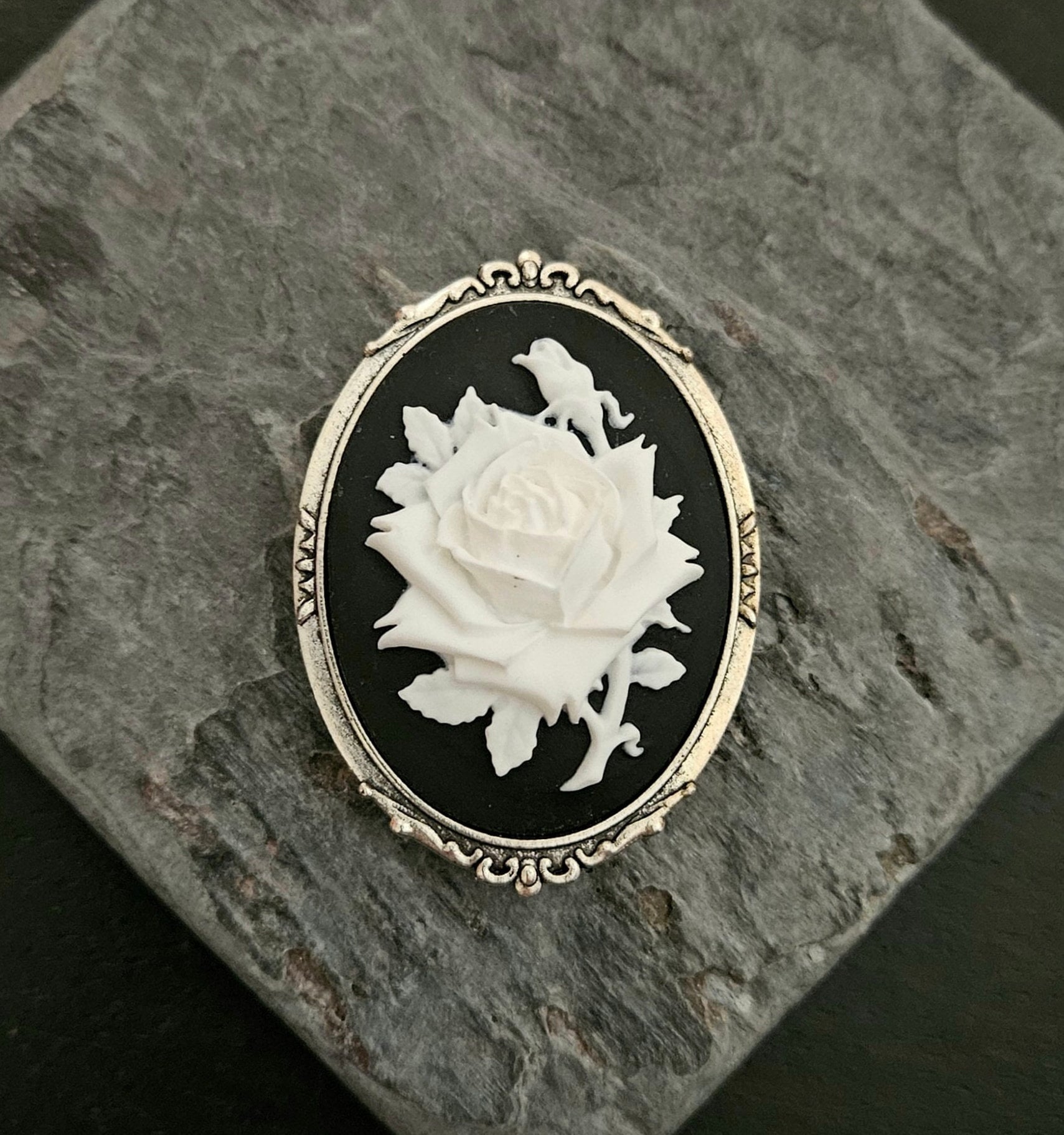 Weiße Rose Cameo Brosche, Weiße Blume Antike Silber Schmuck, Urlaub Geschenk Ideen, Geschenkideen Für Mama von DelicateIndustry1