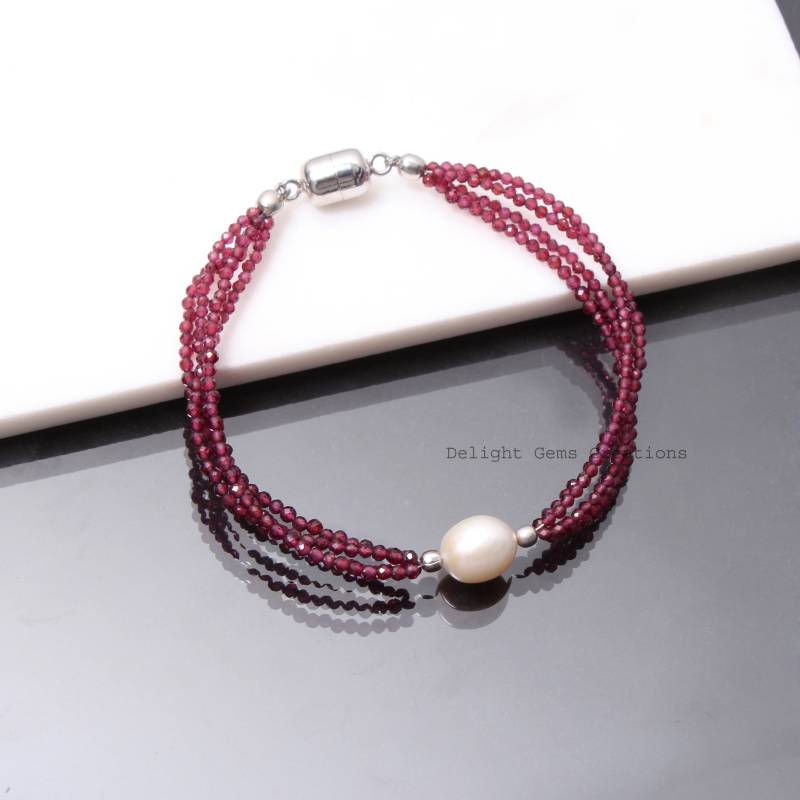 Natürliche Dunkelroter Granat Mit Süßwasserperle Perlen Armband-2.5mm/10x9mm Facettierte Runde Edelstein Armband-Multi Layering Designer Armband von DelightGemsCreations