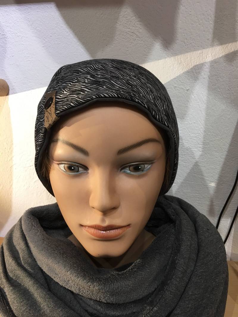 Beanie Grau Anthrazit Zum Wenden Mütze Damen Unisex Von Delimade Geschenk von Delimade